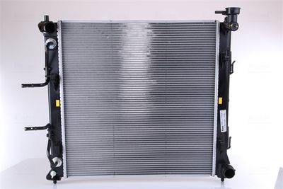 Радиатор, охлаждение двигателя NISSENS 675057